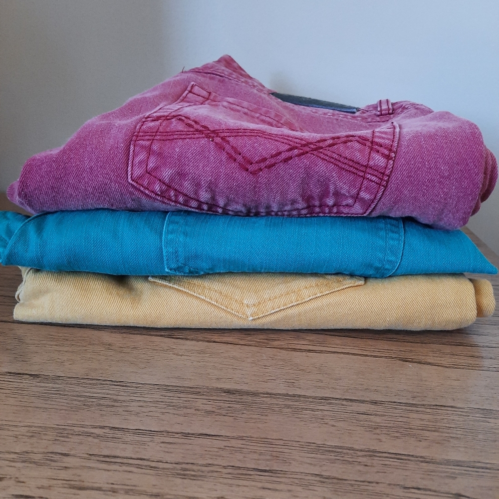 Bundle of men's jeans
